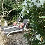 Du Merle Bed & Breakfast
